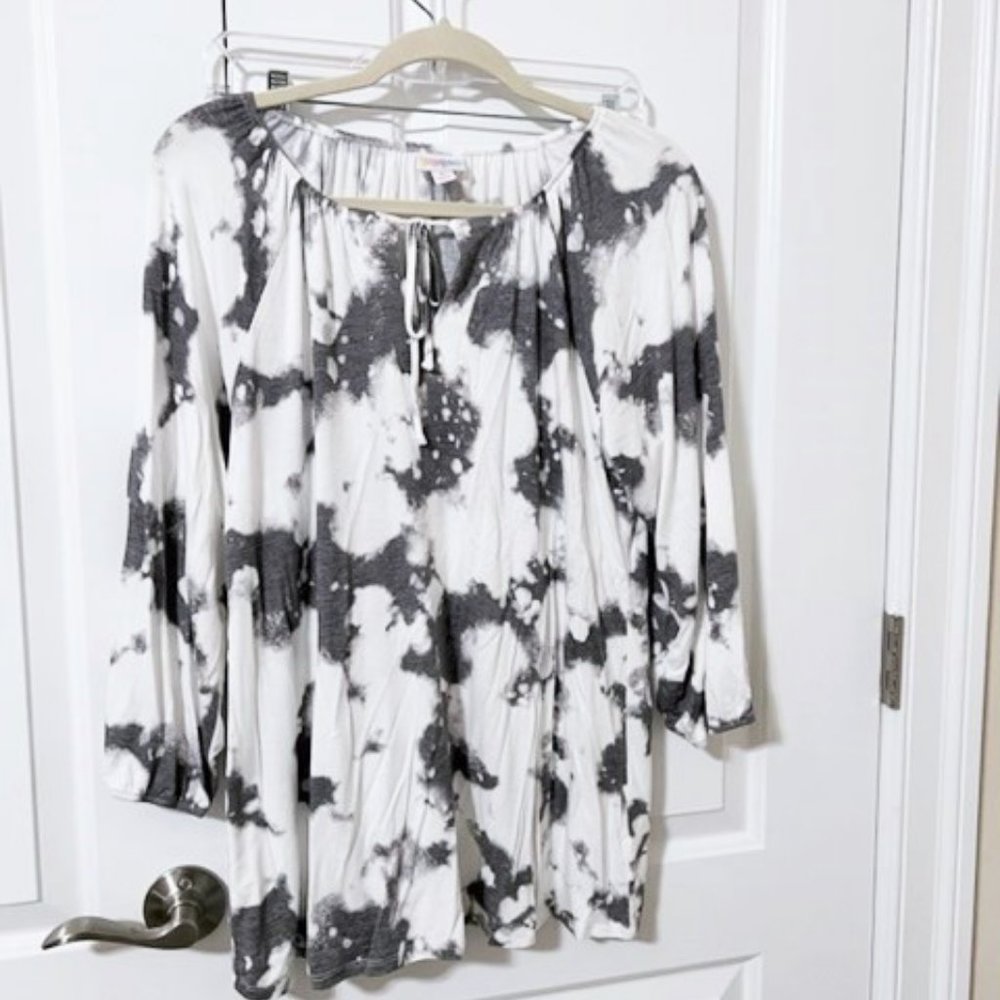 Lularoe Debra top